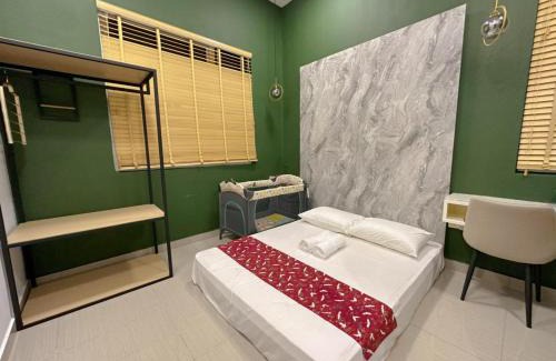 Setia Tropika Apartment | Family-Friendly Centra Residence Holiday Suites for 8