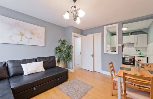 City Centre Dublin Apartment | Convenient 1-Bed Apartment with TV & Fast WiFi Access