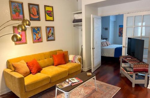 Alta Vista Apartment | Perfect SA Couples Getaway with Full Kitchen & Patio