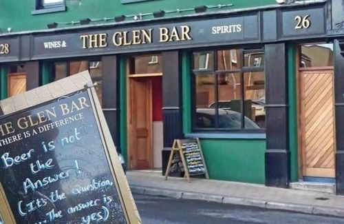 Londonderry Apartment | Prime 2 Bed Apartment Above Great Derry Pub - Guest Rated 10/10