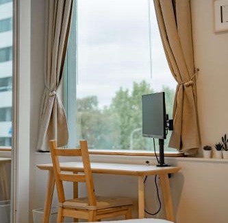 Canberra City Centre Apartment | Convenient 2-Bedroom Retreat with Gym and Secure Parking