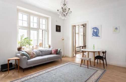 Kluuvi Apartment | Central 2 Bedroom 2 Full Bathroom Executive Suite