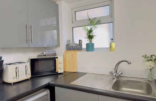 Leamington Spa Apartment | Central 2bed En-suite Apartment with Free Parking Leamington Spa