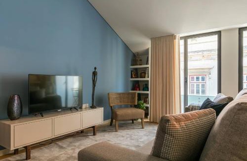 Bairro Alto Apartment | Central 2-Bed Apartment with Balcony & Parking in Lisbon