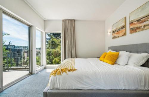 Magnolia House | Discover a Central 3-Story Retreat with Private Balcony