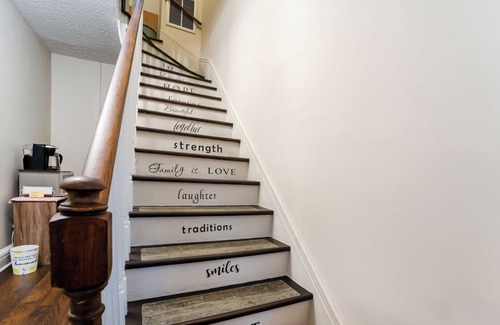 Lynchburg House | Central 4BR Historic Gem | Near Colleges