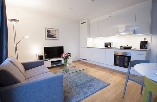 Gamle Oslo Apartment | Modern Oceanfront Apartment with Pool & Breakfast Included