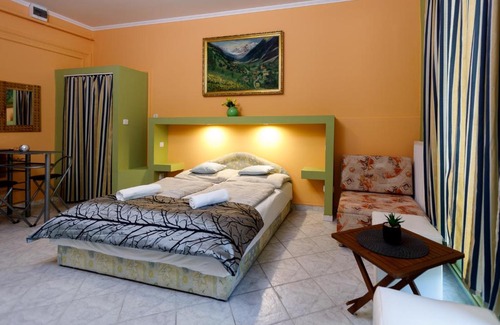 Gyula Apartment | Pet-Friendly Central Apartman with Breakfast Included