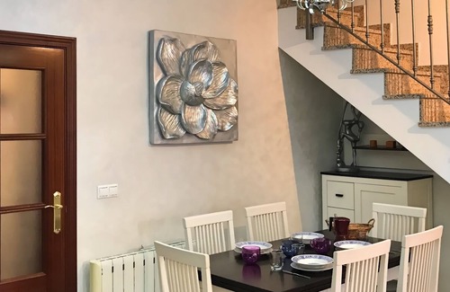 Old Town Baeza Apartment | Spacious Central Apartment for 6 with Pool in Baeza