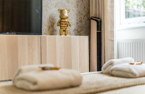 Pembridge Apartment | Prime Notting Hill Apartment: Pet & Child Friendly Retreat