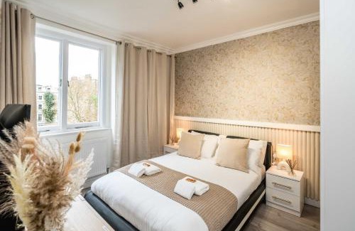 Pembridge Apartment | Prime Notting Hill Apartment: Pet & Child Friendly Retreat