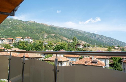 Karlovo Apartment | Cozy Central Apartment with Mountain View & Child-Friendly Amenities