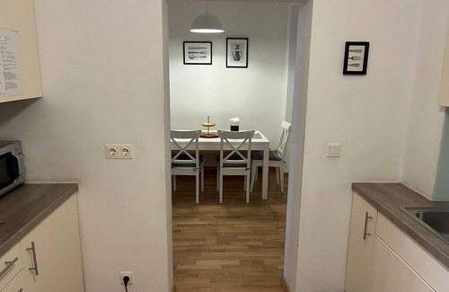Brigittenau Apartment | Prime Central Apartment on Augarten with Breakfast Included