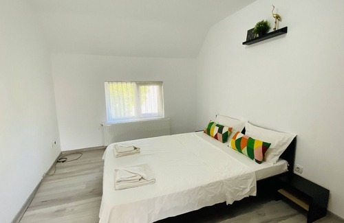 Blaj Apartment | Central Apartment with Garden in Blaj