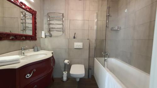 Maliyevtsy Apartment | Ideal Central Apartments with Oceanfront Views & Pet-Friendly