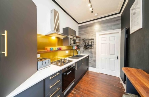 Murthly Apartment | Discover Central Apartments Industrial in Blairgowrie