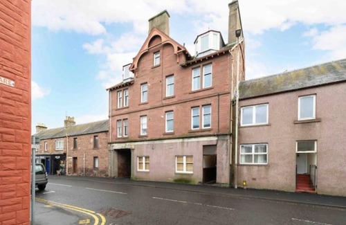 Murthly Apartment | Discover Central Apartments Industrial in Blairgowrie