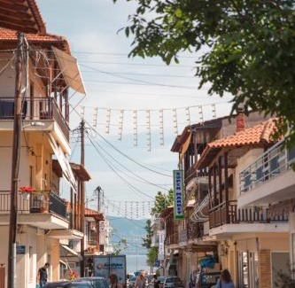 Stavros Apartment | Child-Friendly Central Apartments with 8.9/10 Guest Rating