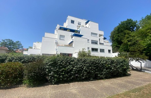 Arcachon Apartment | Cozy Apartment Arcachon for 4 with Spa and Breakfast