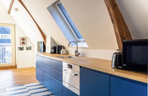 Amsterdam City Centre Apartment | Central Art Apartment - Nieuwmarkt Area