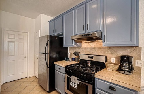 North Loop House | Stylish Central Austin Townhome Minutes from FC Stadium