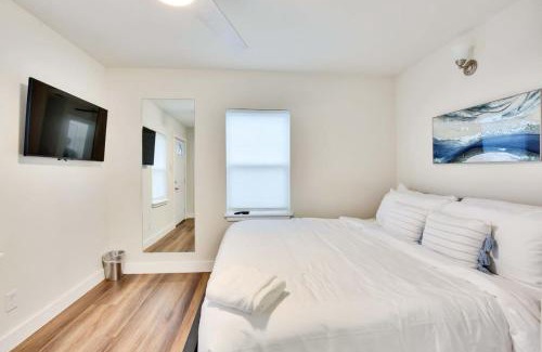 Govalle House | Central Austin 6 Bedroom Gem
