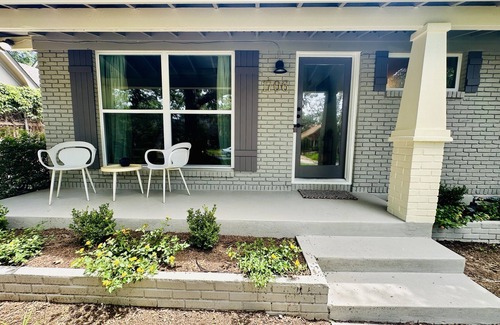 Clarksville House | Central Austin Downtown Bungalow