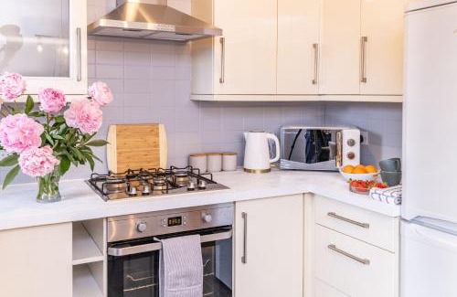 Acocks Green House | Modern Birmingham Home for 6 Near NEC & BHX Airport
