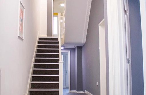 Liverpool House | Discover Central Blissful Haven: Family-Friendly Retreat