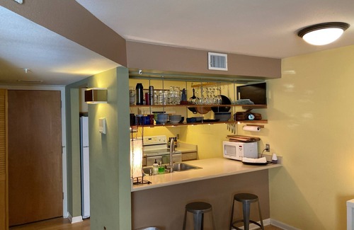 Old North Boulder Apartment | Quiet Central Boulder Studio Condo with Pool and Hot Tub