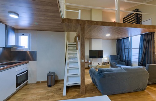 Ensanche Centro Apartment | Bright and Cozy Penthouse with Ocean View for 4 Guests