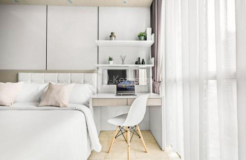 East Kuningan Apartment | Convenient Central by Kozystay - Mega Kuningan with Pool
