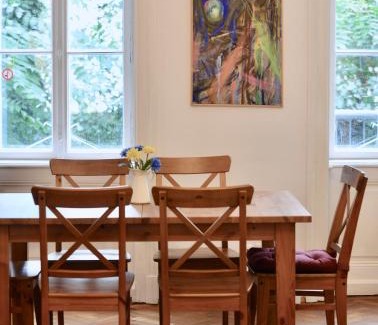 Landstrasse Apartment | Central & Charming Viennese Flat