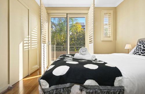 Chatswood Apartment | Central Chatswood 2-Level Garden View & 3B2B
