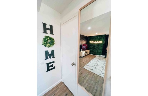 Yalesville Apartment | Modern Central Apartment for 7 with Great Amenities