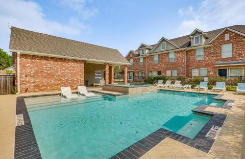 College Station House | Inviting College Station Townhome with Community Pool Access