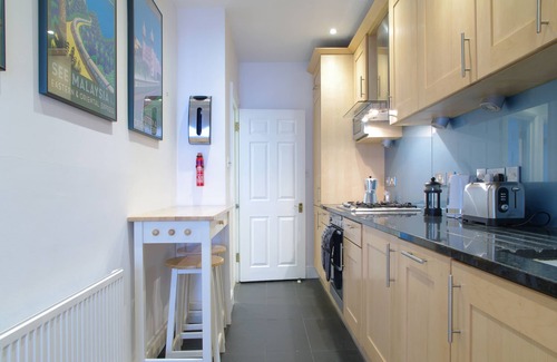Bishop's Apartment | Prime Central Covent Garden with Serene Bedrooms Await