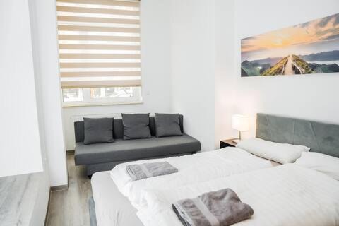 St Lorenz Apartment | Cozy Home 2 in Central Lübeck - Perfect for Families