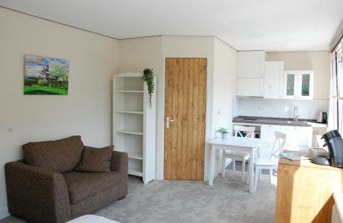Lasonder-Zeggelt Apartment | Family-Friendly Central-Day Inn with Great Reviews