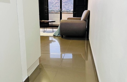 Windhoek Apartment | Serene Balcony Retreat with Breakfast for Families