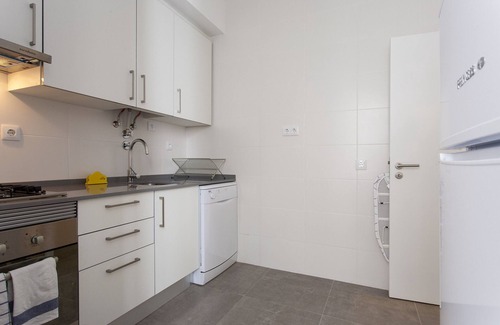Baixa Apartment | Prime Downtown Retreat for Up to 17 Guests by Central Hill