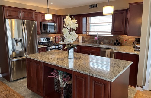 North End House | Prime Location with Two Living Rooms & Pet-Friendly Stay!