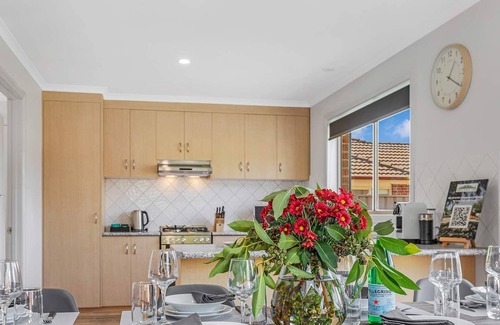 Echuca House | Central Echuca Escape | Heated Pool | 3 BDR