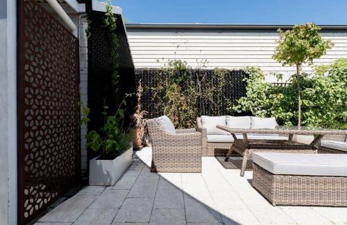 Launceston CBD House | Elegant Cottage Gem with Parking in Central Location