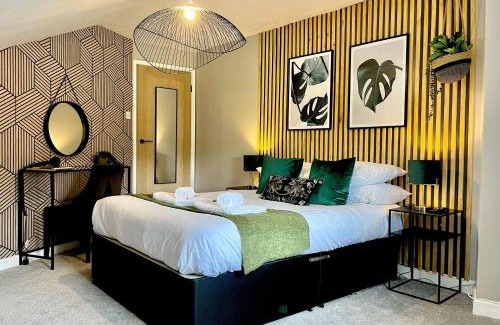 Ellesmere House | Budget-Friendly Stay at Central Ellesmere - Pet & Child Friendly