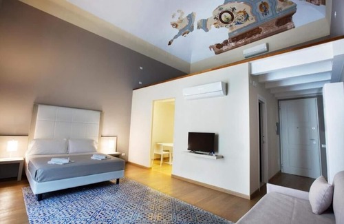 Trapani City Centre Hotel | Cozy Central Gallery Rooms with Ocean View & Dining Options