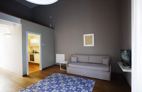 Trapani City Centre Hotel | Cozy Central Gallery Rooms with Ocean View & Dining Options