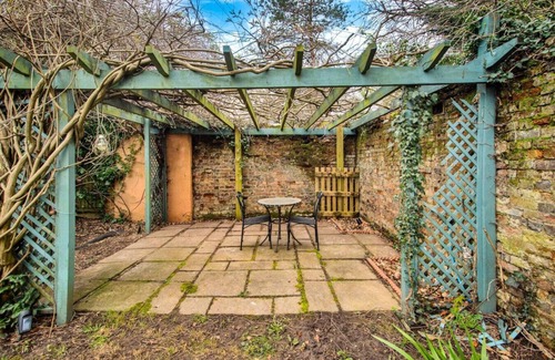 Royal Tunbridge Wells House | Central TunbridgeWells | Stylish & Spacious for 10