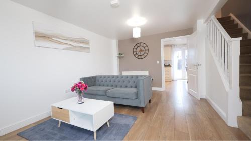 Stafford House | Prime Central Getaway House with Parking & Free Wi-Fi
