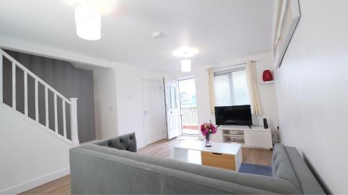 Stafford House | Prime Central Getaway House with Parking & Free Wi-Fi
